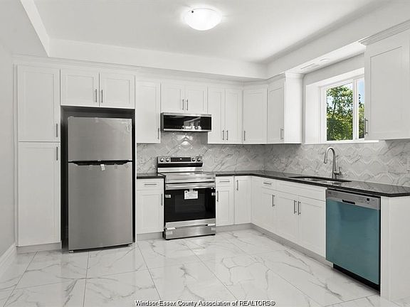 4th image of 2280 Daytona Ave #C