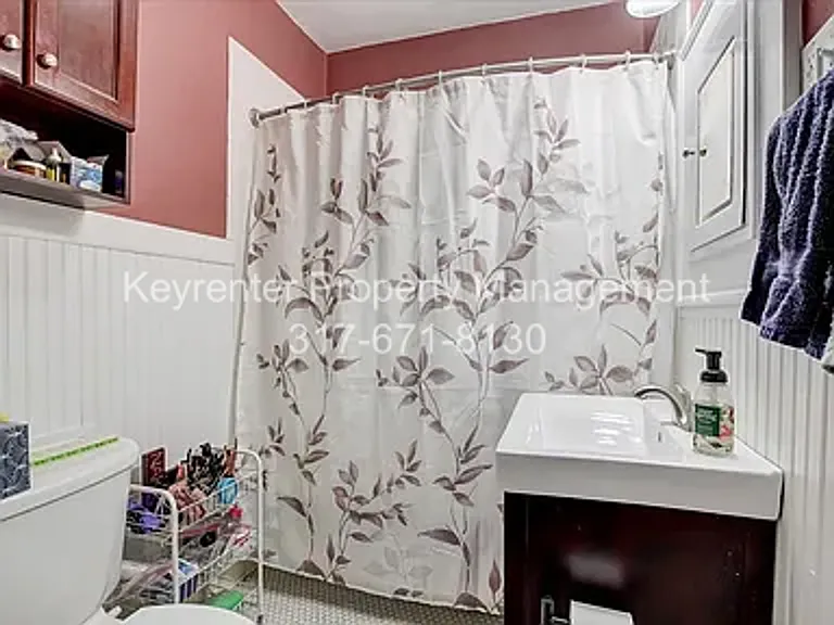 528 W 43rd St — Photo 20