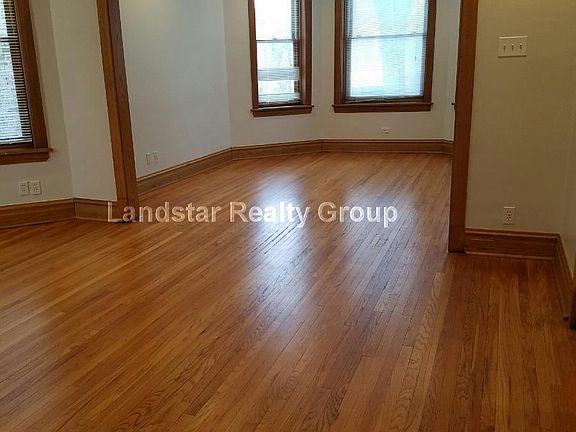 4th image of 3451 N Claremont Ave
