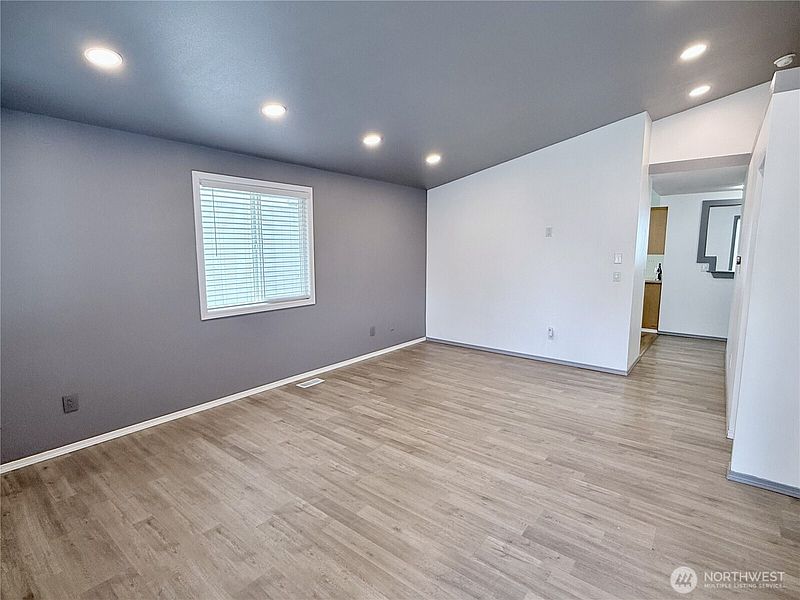 3rd image of 14812 45th Drive NE