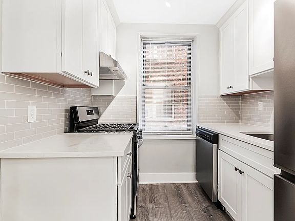 3rd image of 91 Vancortlandt Ave W #2D