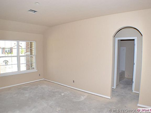 2nd image of 9166 S 250th East Ave