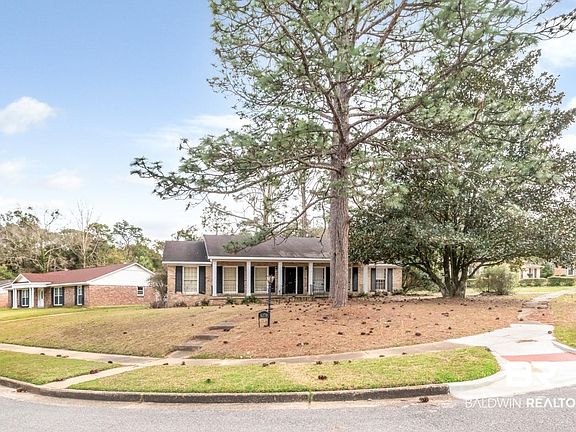 3rd image of 6179 Challen Cir S