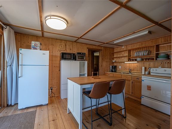 5th image of 6015W Manning Road