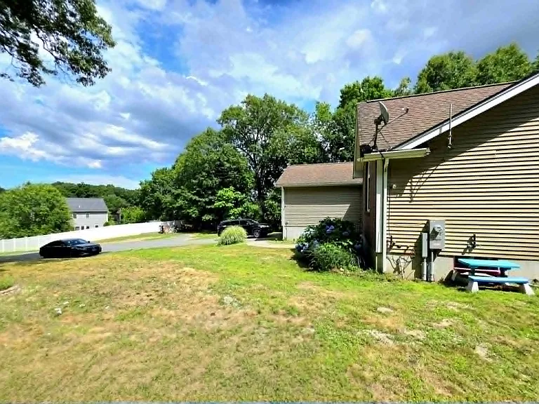 141 South St — Photo 27