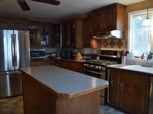 89 Oakland Rd, Williamsville, NY 14221