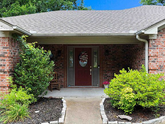 5th image of 1610 Woodway Ln