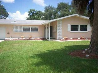 1940 Patlin Cir N, Largo, FL 33770