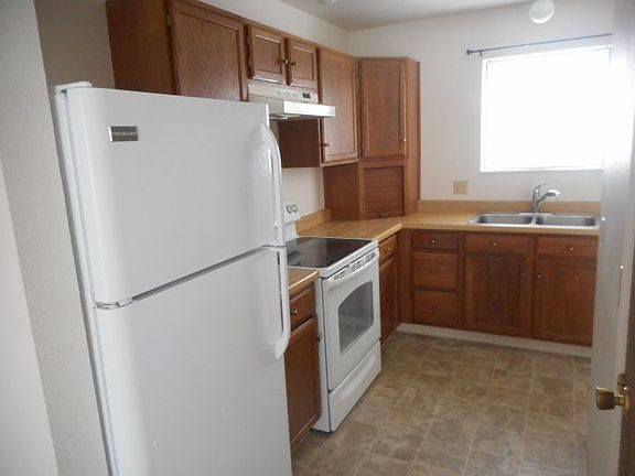 2nd image of 3285 Canyon Dr Unit 39