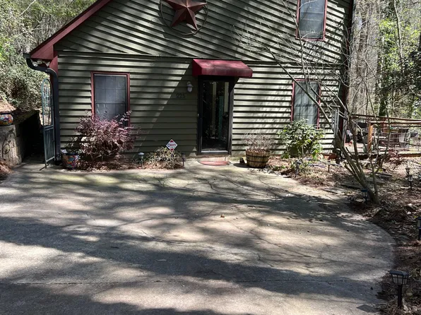 225 Merlin Ct, Athens, GA 30606