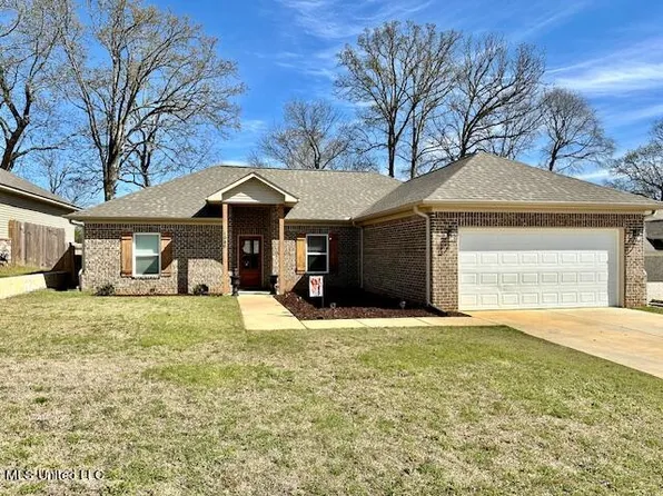 1080 Briarwood Dr, Oxford, MS 38655