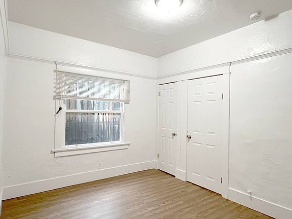 3rd image of 458 W Vernon Ave #90037