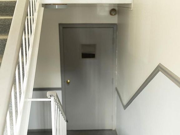 4th image of 1508 Valley Dr