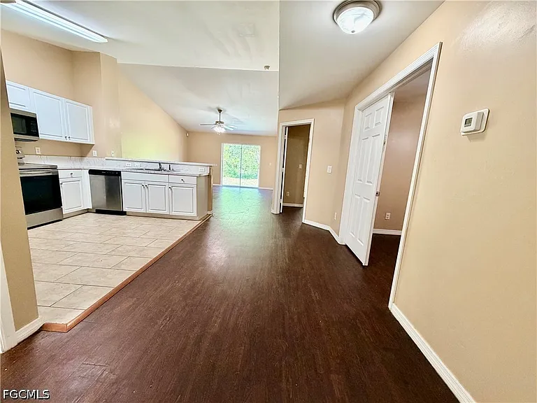 348 Bell Blvd S — Photo 11