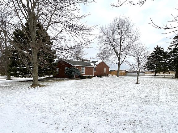 3rd image of 1401 County Road 14