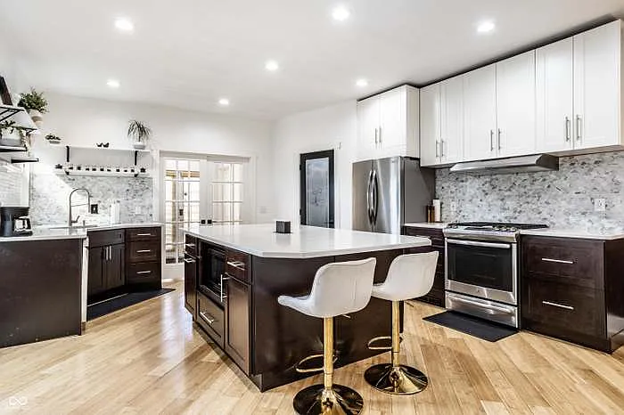 3220 N Park Ave — Photo 14