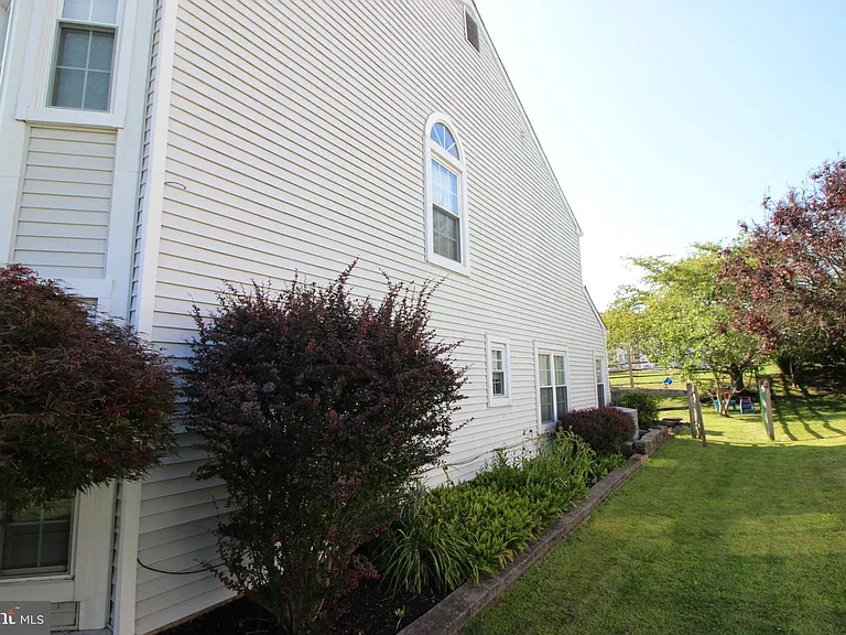 72 Skyview Way — Photo 2