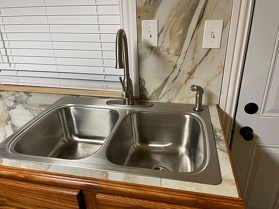 5th image of 2418 NW 27th St