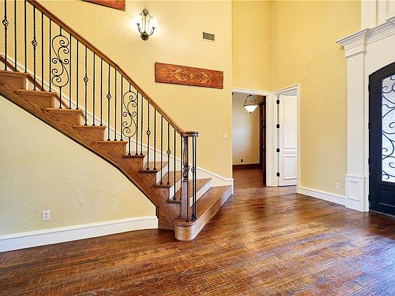 5th image of 2158 Estes Park Dr