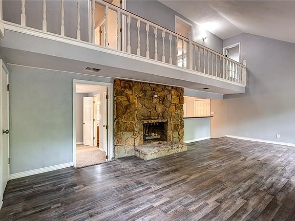 5th image of 1224 Arrowhead Dr