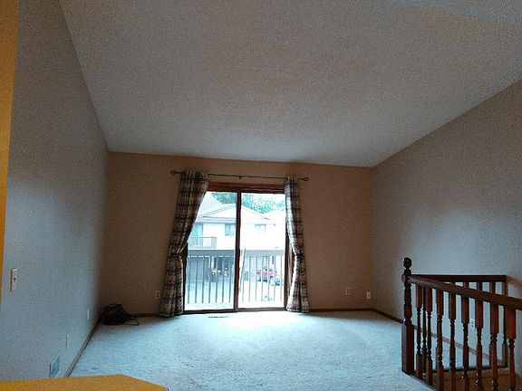 5th image of 111XX Edgewood Cir N