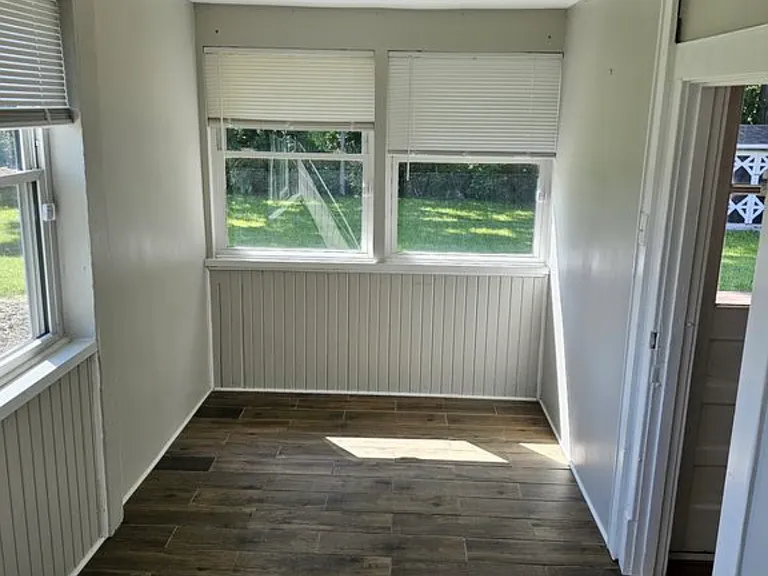 1323 Camden Ave — Photo 15