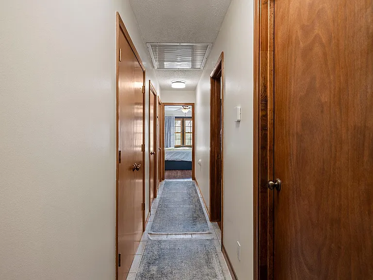 hallway to bedrooms