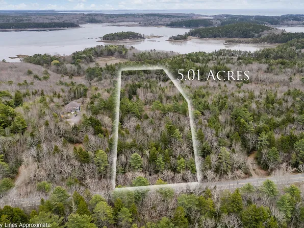 15 Abenaki Road, Phippsburg, ME 04562