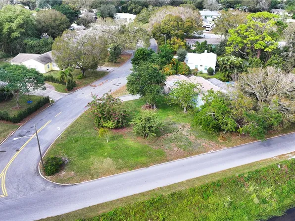 2002 Balboa Ave, Vero Beach, FL 32960