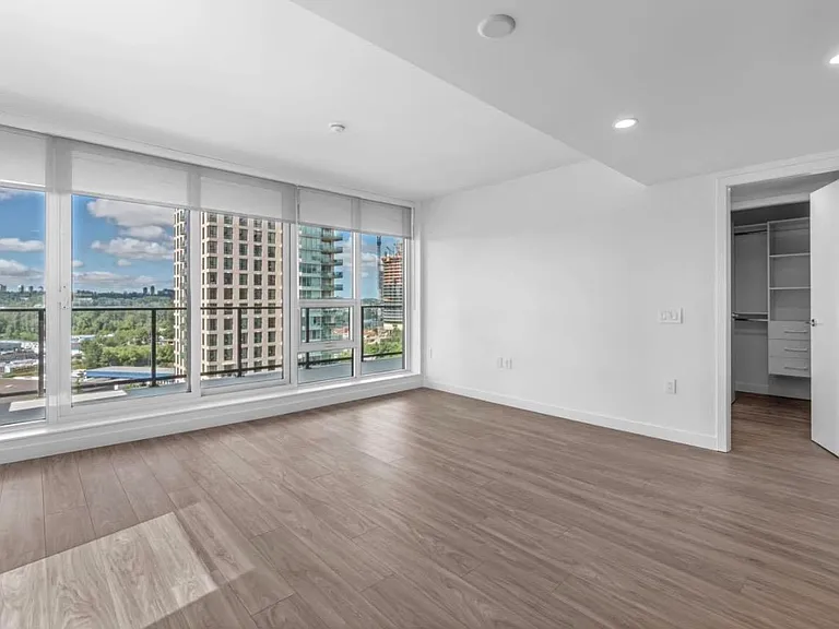 2135 Springer Ave — Photo 3