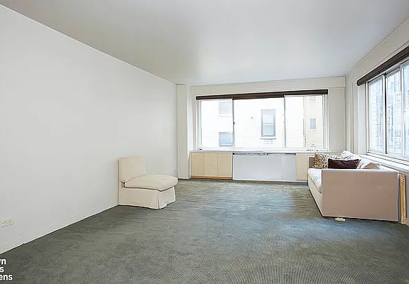 3rd image of 30 E 65th St APT 5D