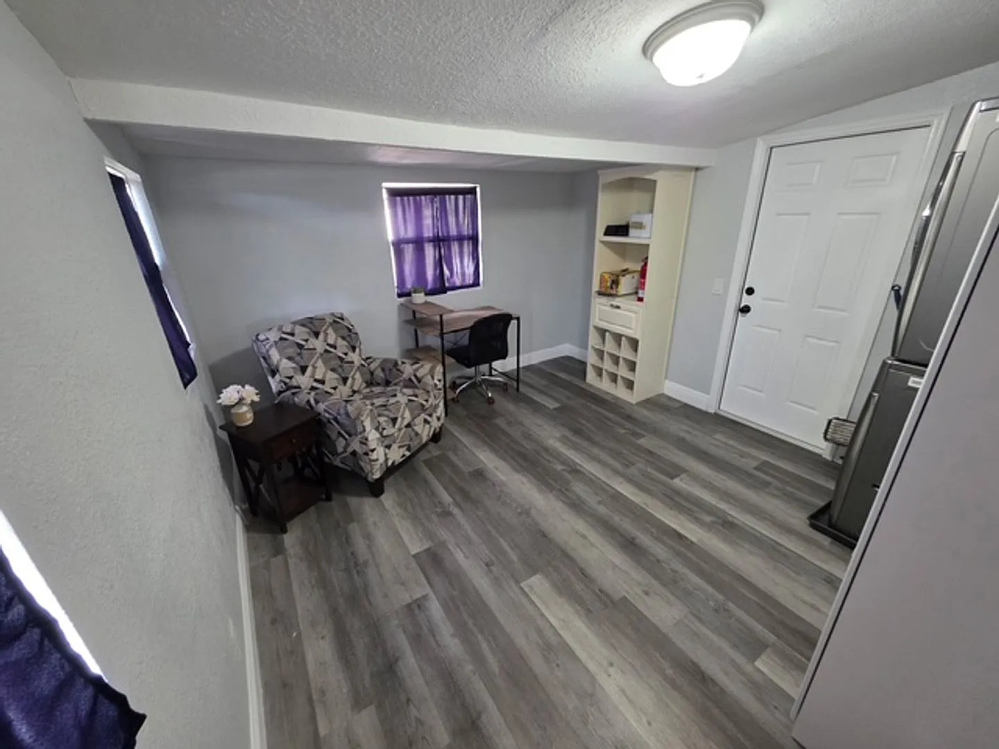 Updated 2 bedroom 1 bathroom with bonus room in Tampa!! — Photo 4
