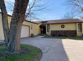 218 Avalon Rd, Columbus, WI 53925