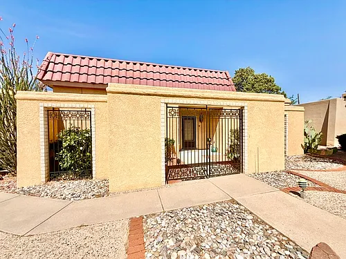 3201 La Ronda Pl NE Photo 1