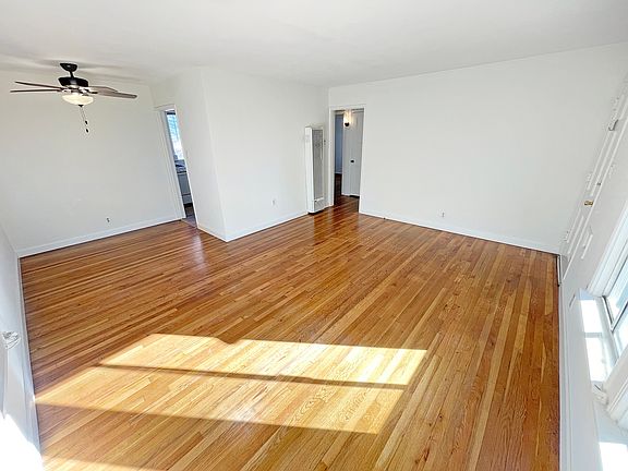 2nd image of 536 Rosemary Ln #A