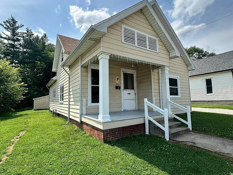 235 S Seminary St — Photo 1