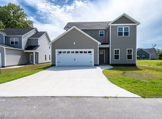 202 Baker Rd, Hubert, NC 28539