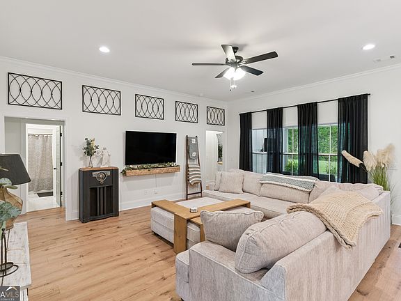 5th image of 111 Laurel Grove Plantation Rd