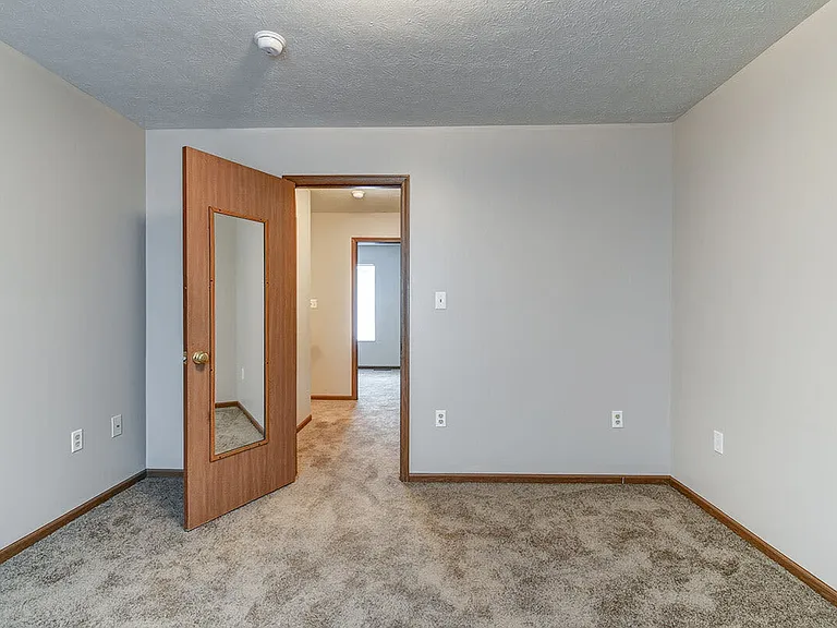 Cedar Glen I — Photo 15