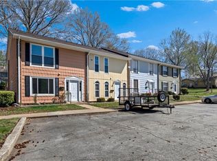 201 E Montcastle Dr UNIT C, Greensboro, NC 27406