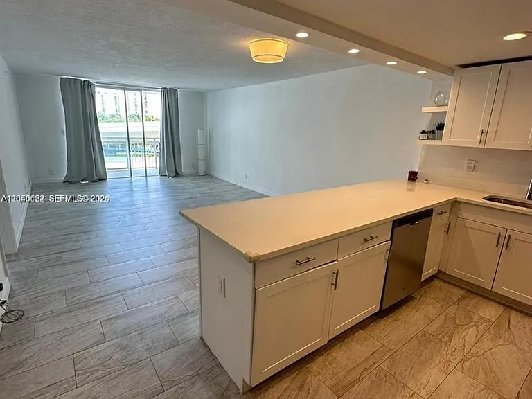 1801 S Ocean Dr #333 — Photo 9