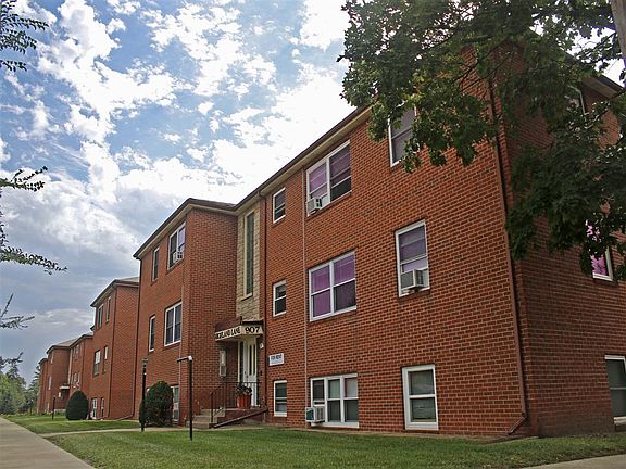 Highland Lane apartments in St. Paul's Historic Highland Park neighborhood