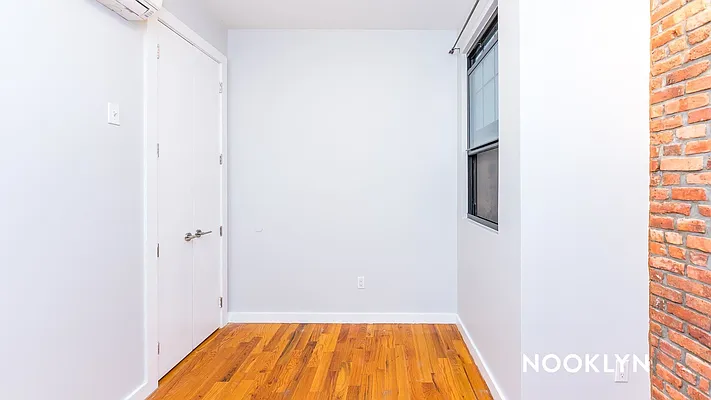 Rented by Nooklyn NYC LLC | media 21