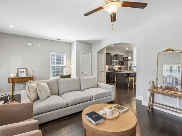 530 Vintage Green Ln, Franklin, TN 37064