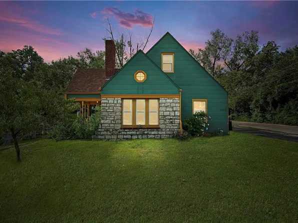 1027 Douglas Ave, Kansas City, KS 66103