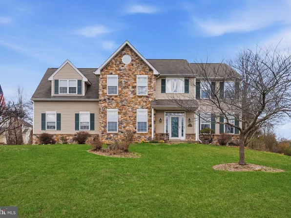 12 Elliot Ct, Royersford, PA 19468