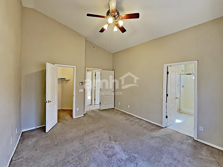 30300 N Royal Oak Way — Photo 8