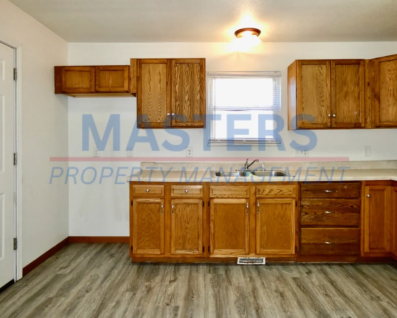 2242 Kent St — Photo 2
