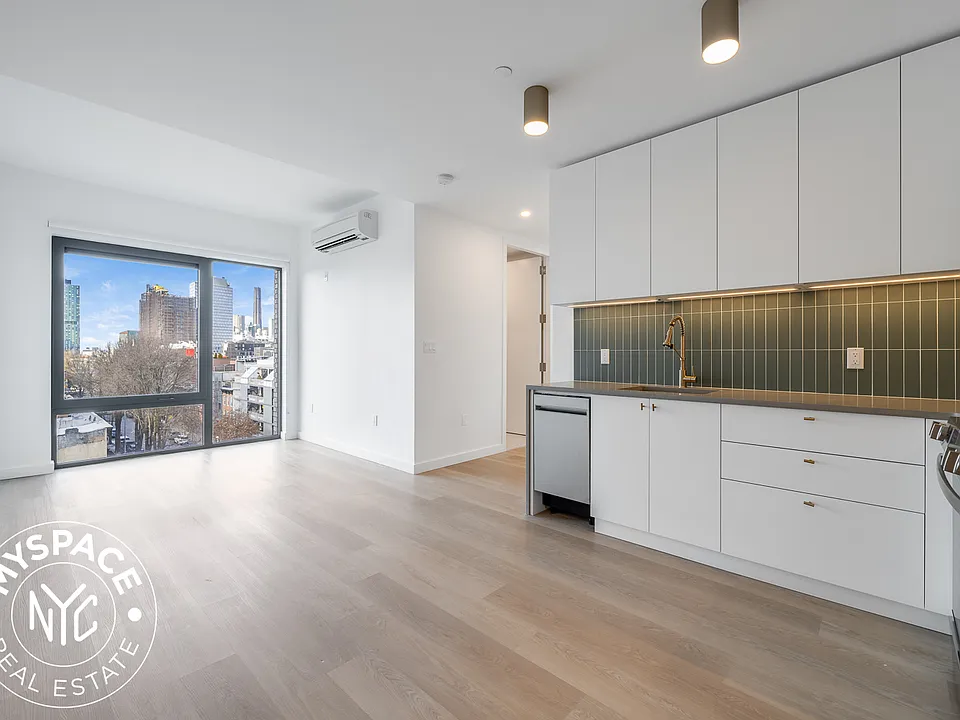 527 Grand Ave #110