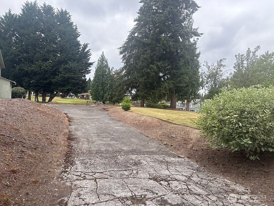 1st image of 2620 208th Avenue E